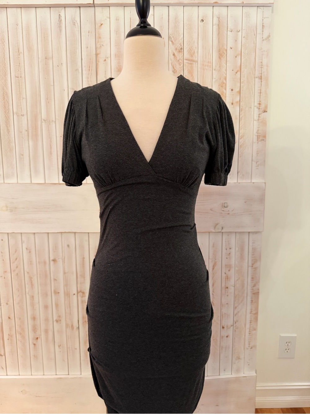 Nicole Miller collection Charcoal V-Neck Short Sleeve Women's dress